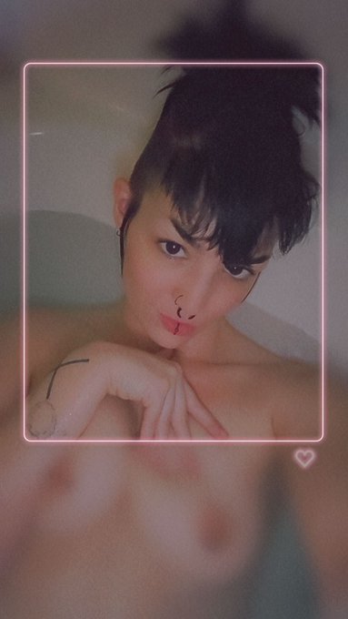 Follow me on snap, pervs https://t.co/zXbi710LvC
