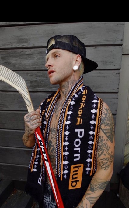 2 pic. obsessed w/ the new @Pornhub scarves. which one is your fav? ?? https://t.co/GNVypwbGzN https://t