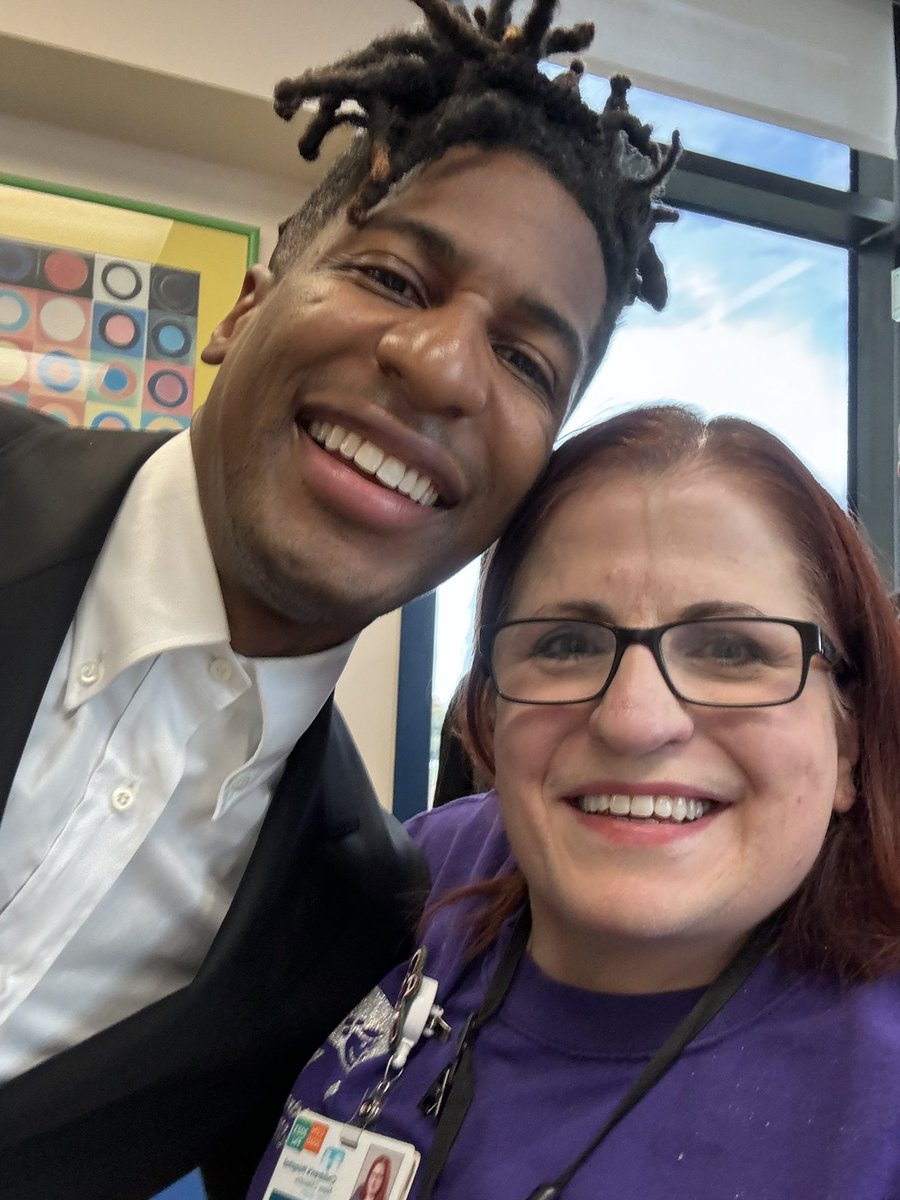 What a day!! Many thanks to @JonBatiste for more music and your special touch to @CHNOLA #musictherapy #pediatrics #bethematch #nolamusic #nolamusician