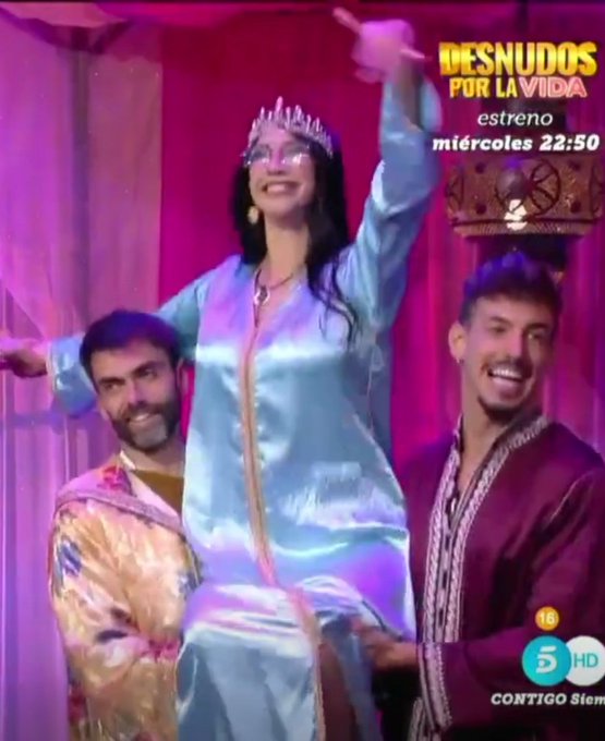 rafaglaf99's tweet image. Ahora mismo, ¿quién quieres que sea la ganadora de  Gran Hermano VIP 8?
RT- Naomi Asensi
MG- Laura Bozzo
#GHVIPGala13 #GHVIP7D #CrisPorta7D #GHVIP8 #GHVIP #GHDÚO