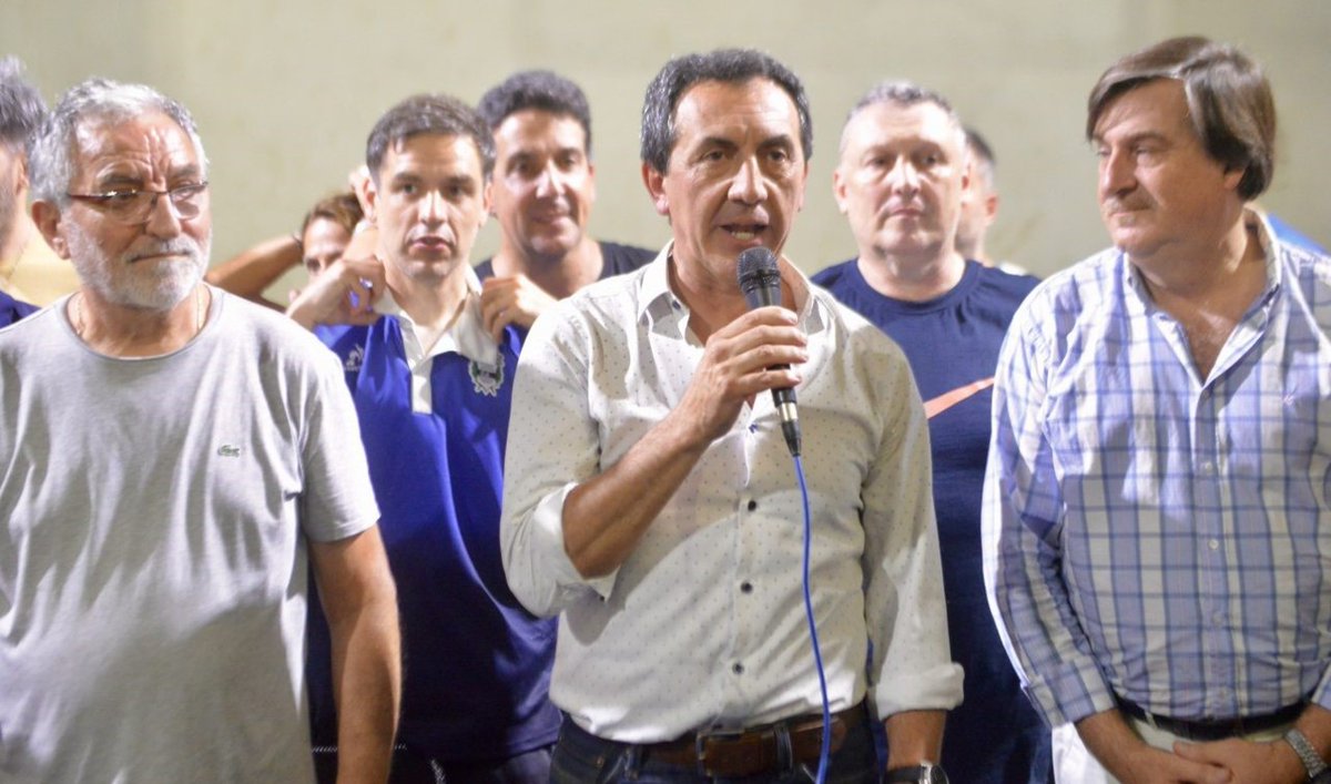 #CGE #GELP | 🔵 AHORA
Cowen: “Los dirigentes somos personas comunes, con familias, trabajos y no vivimos del Club. Nosotros también la pasamos mal. Si hay algo que nunca voy a normaliza es la violencia y eso no lo podemos permitir" 

📻 <a href="/LaCielo1035/">LA CIELO 103.5</a> FM 103.5 
📞 221-6761035.