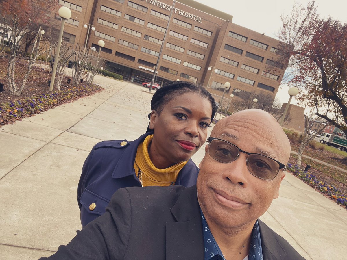Sr year at HU I would drag my girlfriend with me to eat lunch in the hospital cafeteria. Why? I was mesmerized by seeing Drs in their white coats, daydreaming that I would 1 day join their ranks. We’re back. Chair of Medicine & #Wifey That’s my @HowardU story. What’s yours?