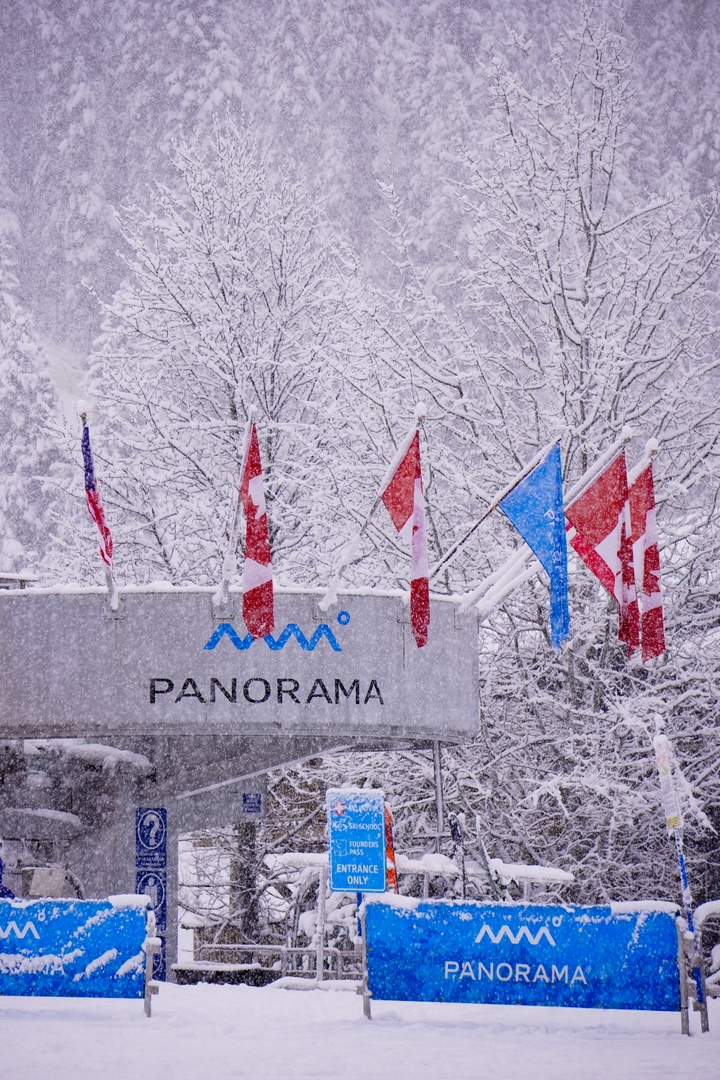 panoramaresort's tweet photo. Well, the snow dances worked! 🕺❄️ We're looking at 37cm at the summit over 36 hours, and 25cm in the village over the past 24 hours! Translation: Grab your hear and get up here, it's going to be opening day powder laps! See Opening Day terrain here: https://t.co/TDD3Jschkb https://t.co/qmAwsc9Dc0