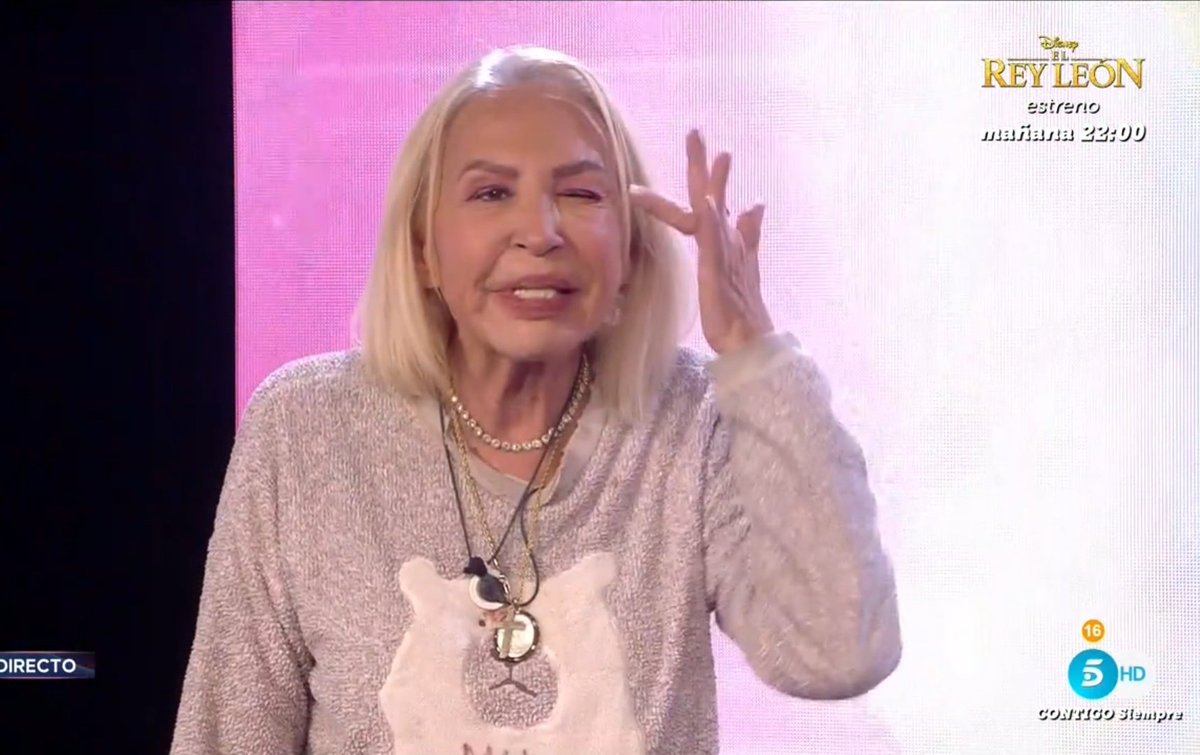 GHNickoO's tweet image. Alejandra diciendo que su madre está tranquila.. 😂😂😂😂

Alejandra viendo el concurso: #GHVIP7D #GHVIPGala13