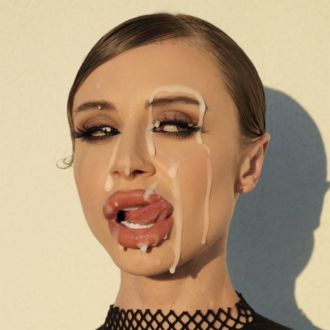 Choose new profile picture: 1? 2? https://t.co/yNlJWwfgU0