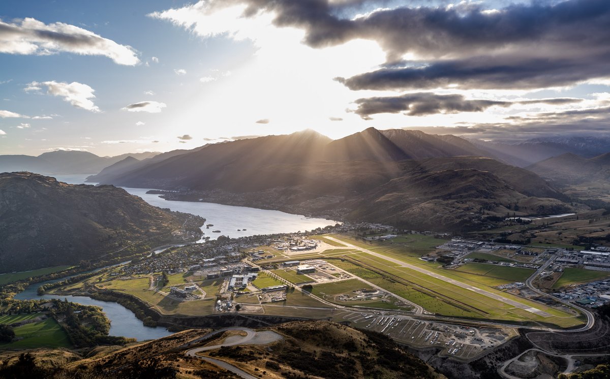 We're thrilled to announce a Master Plan to guide the development of Queenstown Airport over the coming decades has been finalised.

Read the full release and plan here: queenstownairport.co.nz/media-releases…