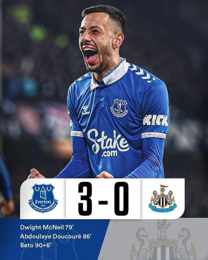 anphan65365891's tweet photo. QUẢ BÁO NHÃN TIỀN CỦA VIỆC HẤP DIÊM QUỶ ĐỎ,
Tân Thành United sau khi hạ sát đoàn quân của Erik Mười trên sân và cả trên mạng xã hội, đã trải qua 90 phút kinh hoàng ở Merseyside với đội bóng đang đua trụ hạng là Everton
#Newcastle #Everton #Manutd #PremierLeague https://t.co/XogsrBQxfr