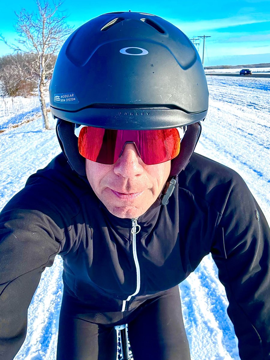 Brad_Fehr's tweet photo. Made it out to plow some snow today #cycling #fatbike #snow #baseloop #yeg https://t.co/7RVGqotwy5