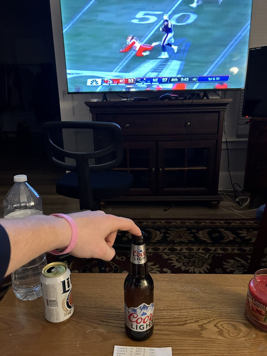 1st ever documented TAP IN

THE Super Bowl…Bailey vs Mitchell 

Prediction: PIT 13 NE 9

Under 30.5 💣💣💣

#NewEnglandFootball
#DoYourJob
#THEpatriotway
#AFCfinalists