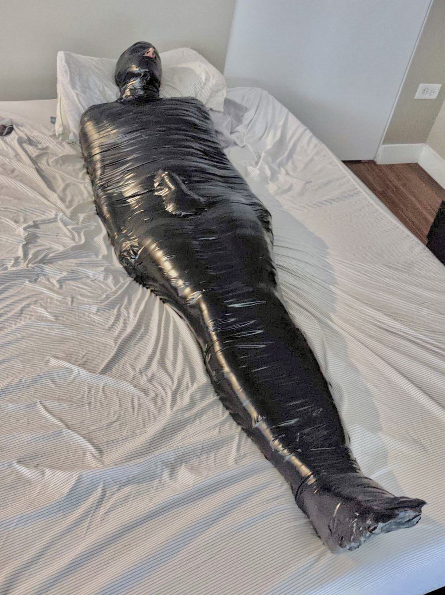 If you were ever wondering what I look like here you go.