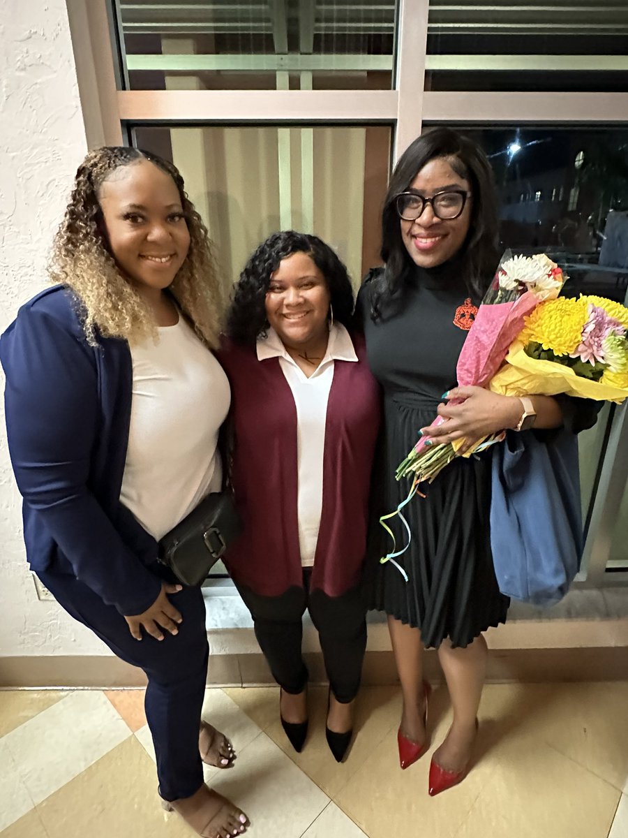 It was such a joy to support two of my friends this evening to celebrate their completion of <a href="/ExeqFAU/">FAU ExEq</a>. I’m proud of you both! <a href="/Ms_Dorsey_Sci/">Rodshawn “Shawn” Dorsey</a> <a href="/SaraGuerrier/">Sara Guerrier</a> <a href="/LeadPalmBeach/">LeadershipDevSDPBC</a> #BlackWomenInLeadership #MasteredIt #BlackExcellence