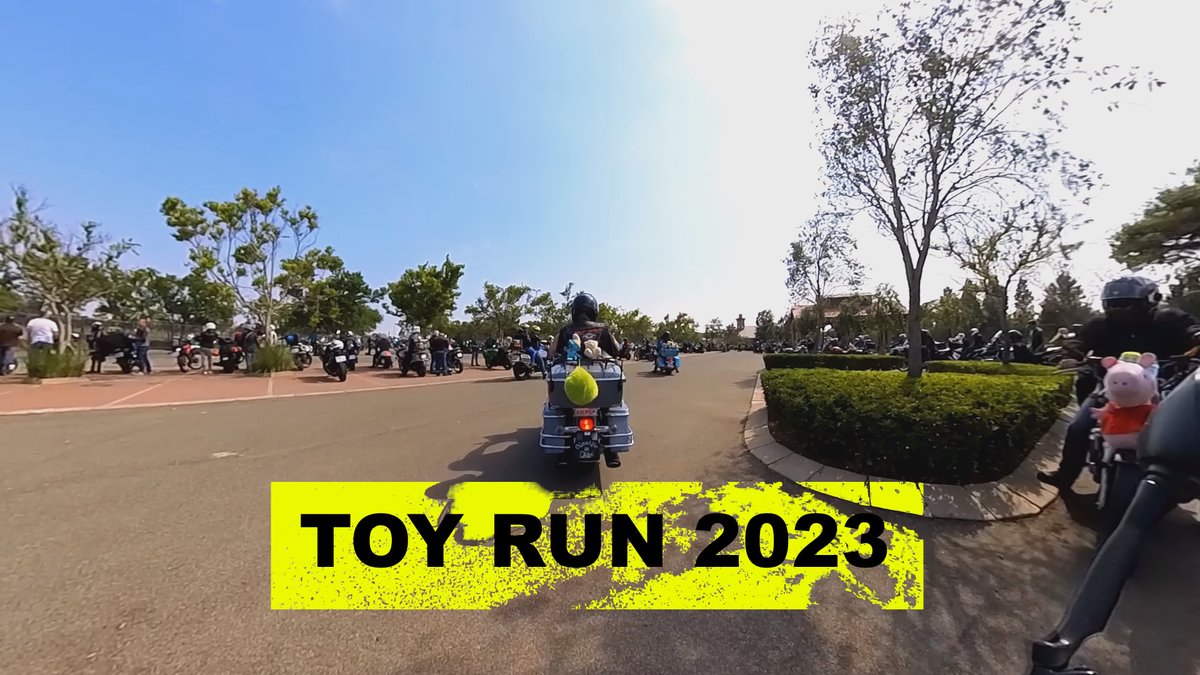 rides_b's tweet photo. I took part in my first mass ride which was a toy run held every year in South Africa and around the world in aid of less fortunate children, tag along as we make our way to a drop off point.

https://t.co/N5TXZrI8xy https://t.co/Kcx1vm3PvJ