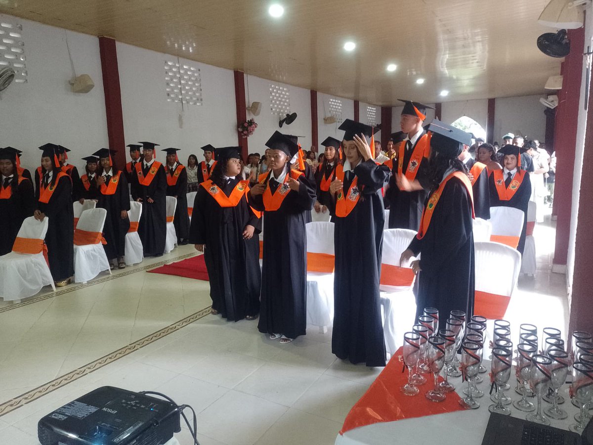ylromeroSub's tweet photo. 51 Aprendices de Articulación de la IE Placido Retamoza en el municipio de San Jacinto del cauca del #Ccys @SENAenBolivar se certificaron como tecnicos en Sistemas los acompaño el instructor Luis Jimenez doblemente Titulados https://t.co/z97bvQoYlf