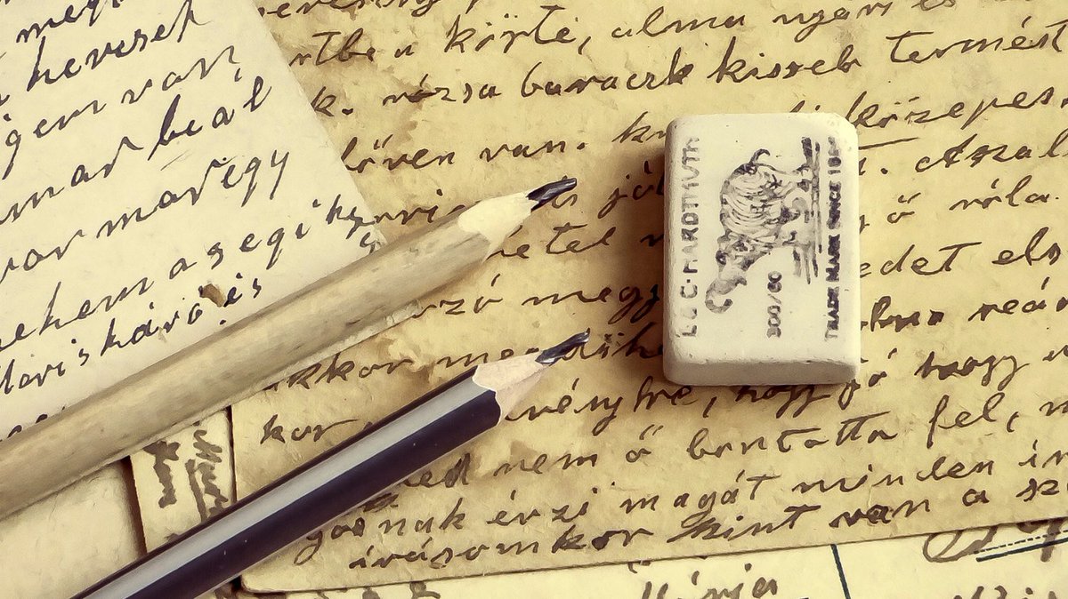 PrestigeCoachin's tweet image. Happy National Letter Writing Day! 📝

Embrace the magic of handwritten notes and let your words transcend screens. Take a moment to pen down your thoughts, share love, and connect on a deeper level. 💌✨

#NationalLetterWritingDay #HandwrittenJoy #PenToPaperMagic
