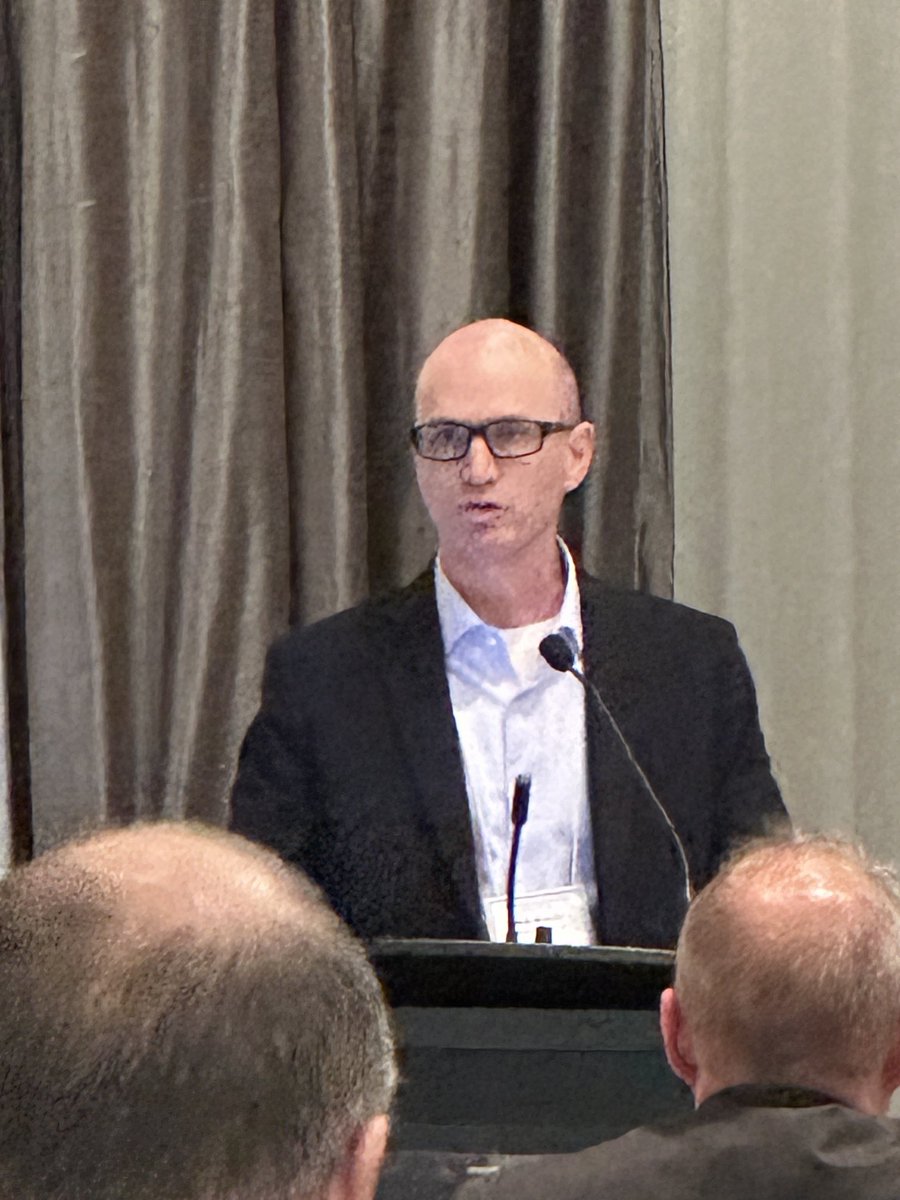 So proud of the 2023 Superintendent of the Year Rob Watson !!! Congratulations ⁦<a href="/BCGSA1995/">British Columbia Golf Superintendents Association</a>⁩ ⁦<a href="/Syngenta/">Syngenta</a>⁩