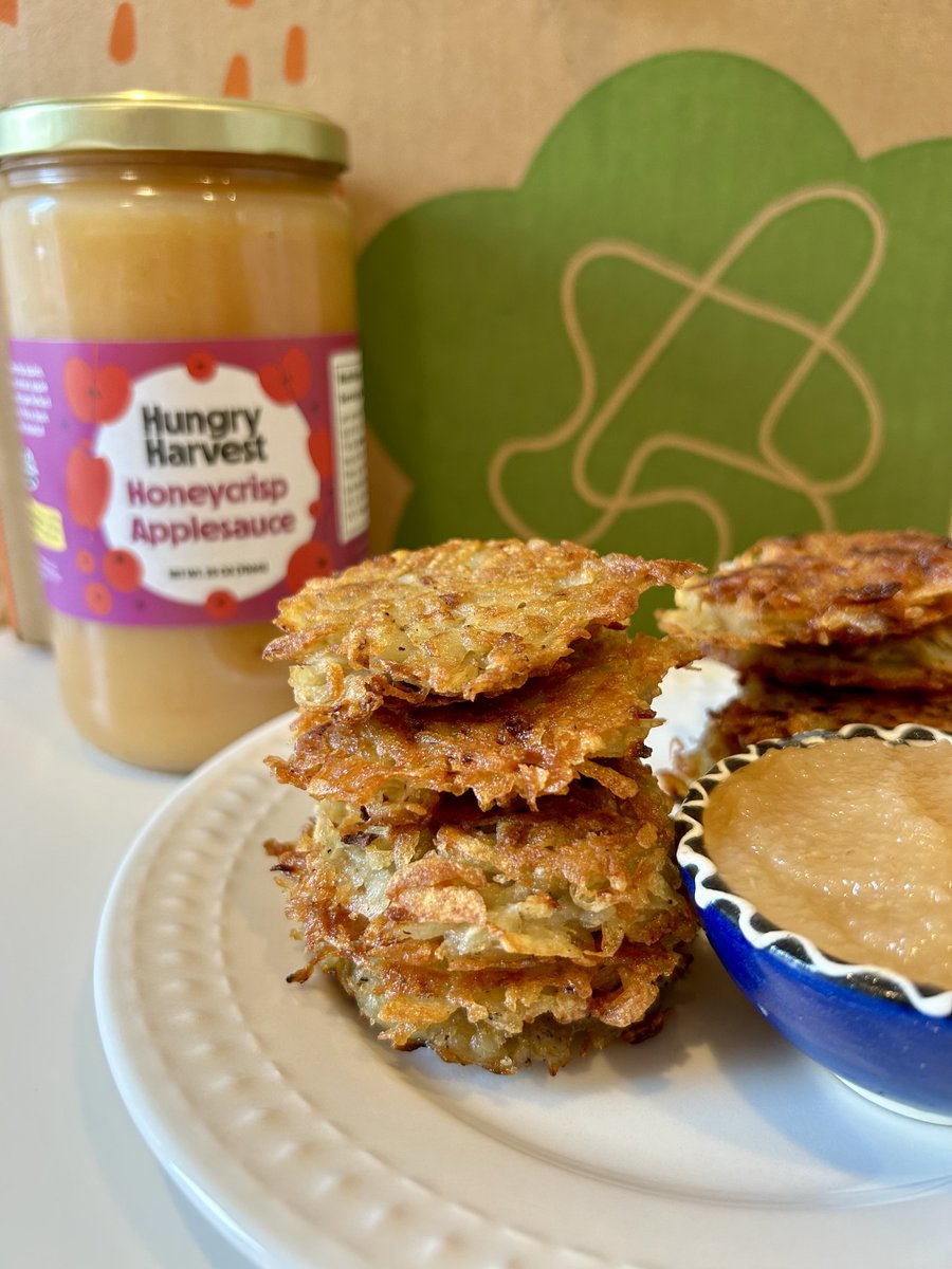 We're celebrating the first night of Hanukkah with the crispy goodness of homemade latkes (paired perfectly with our Honeycrisp Applesauce!). 

Wishing a Happy Hanukkah to all those celebrating! 🕎✨