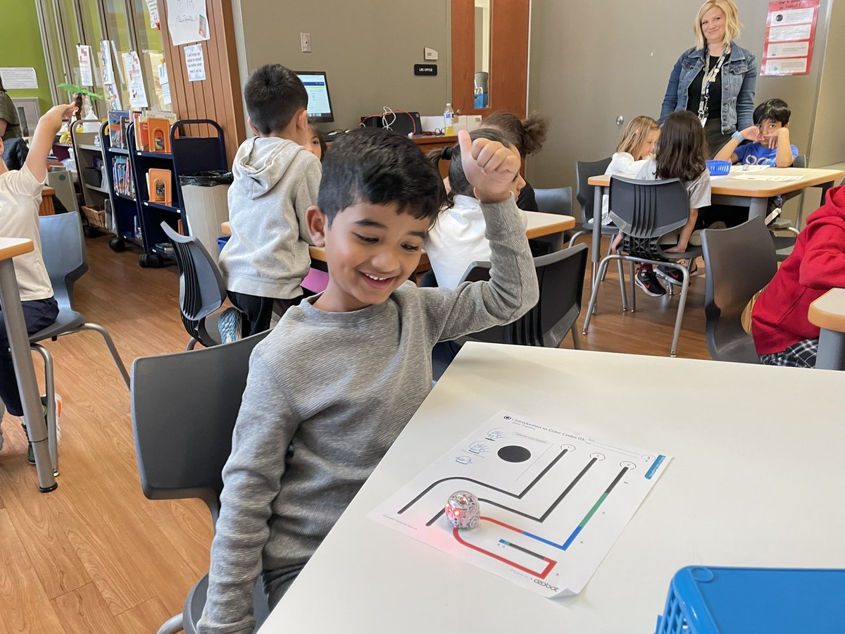 CCSD93's tweet photo. A key component of social-emotional health is recognizing one’s own emotions. CCSD93 students are taught this through the Zones of Regulation. Today for their #HourOfCode project, EJ 1st graders learned that like them, Ozobots enter the Green Zone when they’re ready to go! https://t.co/i4KwH8VC7q