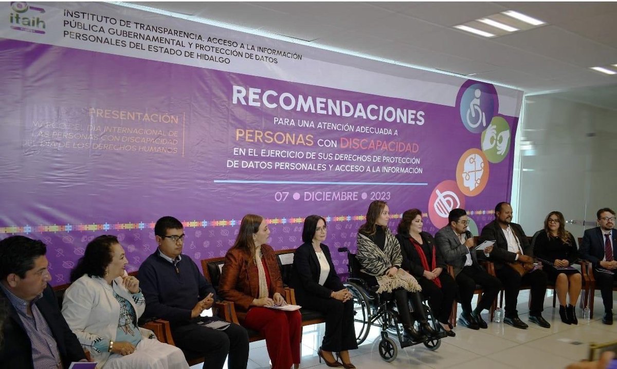 LizMonribot's tweet photo. Asistí a la presentación del manual "Recomendaciones para una Atención Adecuada a Personas con Discapacidad en el Ejercicio de sus Derechos de PDP y DAI", @itaih_hidalgo Felicidades @LAngelHRios por este gran proyecto!! https://t.co/kVNHdo1gSR