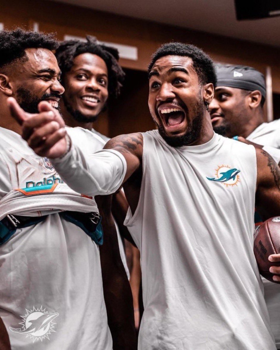 STATE OF THE AFC EAST

BUF 6-6 🦬
- Terrorist head coach
- Turnover merchant quarterback
- Wife beater on D

NYJ 4-8 🛩️
- Head coach hates his players
- Locker room lost
- Worst offense in history

NE 2-10 🇺🇸
- Dinosaur coach who can’t adapt
- 2nd pick in the draft
- Somehow a