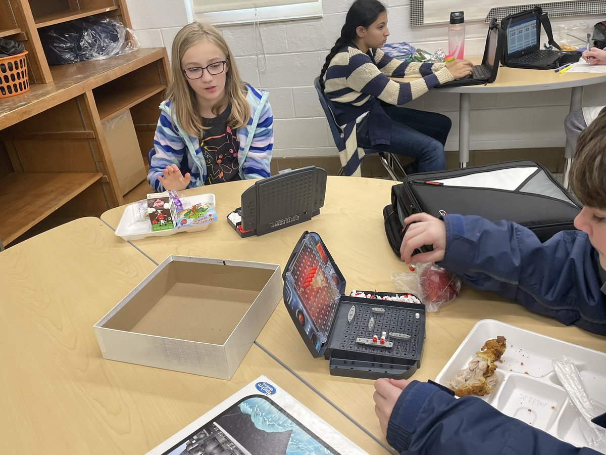 Gifted lunches were a blast! I love seeing how all our students interact and form new friendships! Lots of board game challenges! @KempsvilleMS @Dr_TCL @asfarnsworth @VBGifted