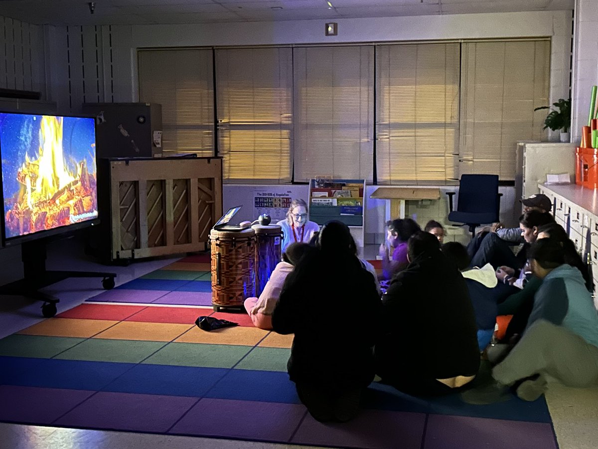 DRSKRES_SDT's tweet photo. CMES Family Literacy Night in full swing! It was wonderful seeing so many of our families interacting with literacy in a variety of ways 🐾 #CMES https://t.co/GQ1V2Qevbi