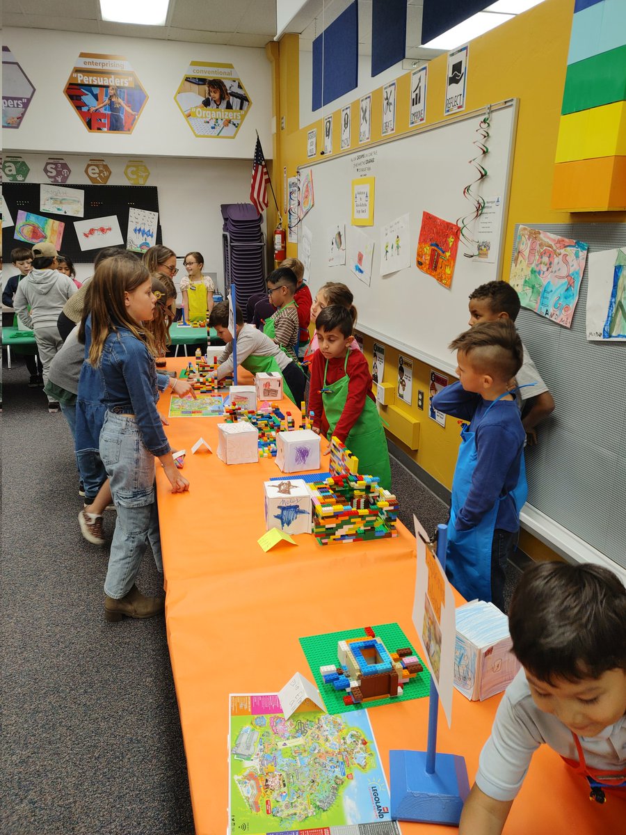 A HUGE thank you to our really great 'guests' that came to our #Showcase practice today!

#RiosFirsties
#RiosCSWoW
#LEGOLANDResortExperienceAssociate
#LEGOLANDAdvertiser
#LEGODesigner