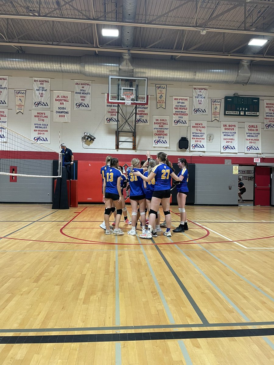 JessicaKropac's tweet photo. ELC girls complete in their first tournament . . . And come out champs! Also had to include our annual ugly sweater photo. https://t.co/wVcVU6r54s