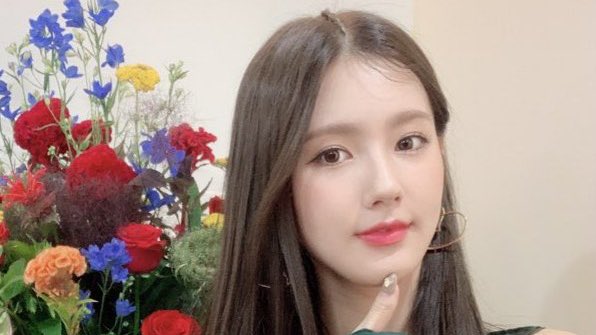 digle_mp4's tweet image. súbanle todo el volumen a la bocina porque ya ando en modo #𝐜hr𝕚stmā𝕤ーsᥱa𝐬o͜͡n y quiero que los #fo͜͡revᥱr·𝕥u𝕟ēs suenen en todos lados para celebrar que finalmente #𝐬āvagᥱ가다·rēt𝕦rn se volvió realidad gracias a las niñas de @savegecore. 

𝚗o𝕠dle𝕤 -- #𝕝ia🍜