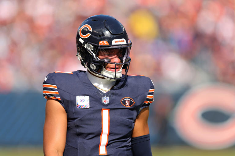 nflrums's tweet image. Many believe that the Chicago Bears will move on from Justin Fields after this season and draft a Quarterback in the FIRST ROUND 

The Bears currently have 2 early 1st round picks.