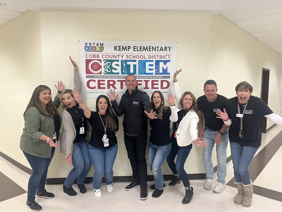 STEMcobb's tweet image. ❤️❤️❤️seeing STEM going strong 7 years after getting started @Kempcougars. Congratulations on earning #STEMCobb Recertification. #DoingDrivesLearning @ALDCOBB1