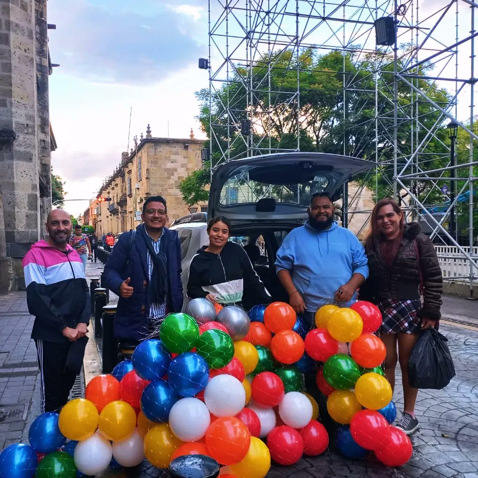 almexdiverso's tweet photo. 🎄¡Primeras donaciones! #NavidadConCausa 2024✨️
Con mucha emoción hemos recibido las primeras donaciones para los bolos a niñas y niños de hospitales civiles. 🥹
🏳️‍🌈Seguiremos recibiendo donaciones, víveres y apoyo Voluntario para regalar una Navidad a quiénes nos necesitan. https://t.co/bqajJZV1vx