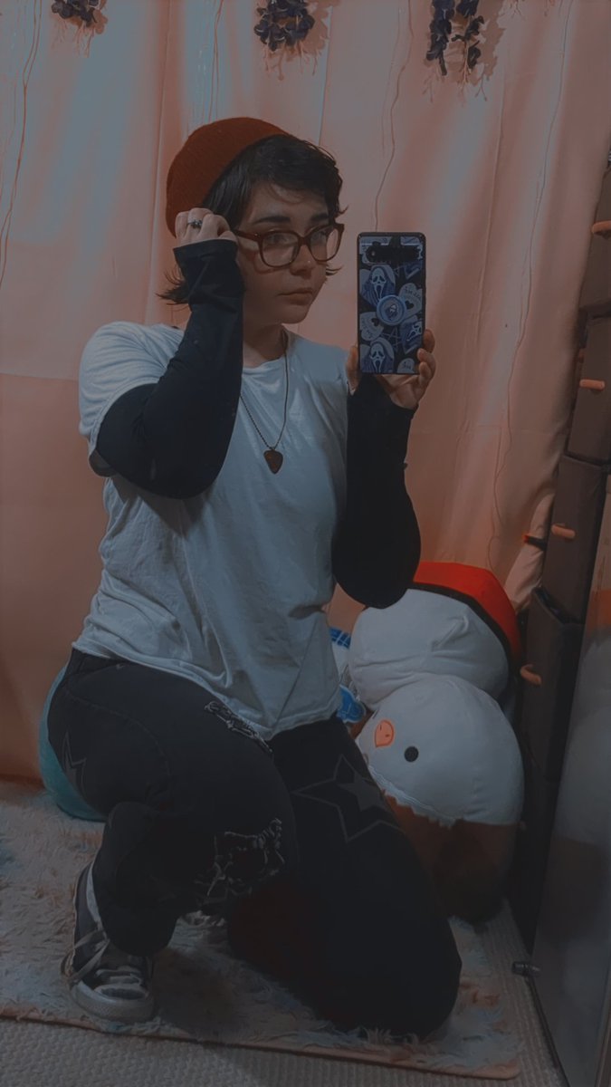 CroisantCosplay's tweet photo. Comfy fit for the day 🫰🏻☺️ https://t.co/jKb0Y39WC6