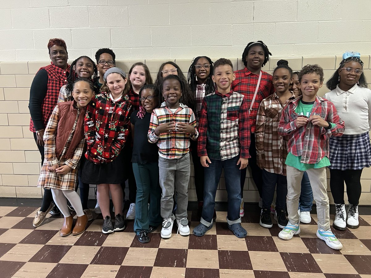 SeaIsleSeahawks's tweet photo. Day 3
Mad About Plaid  
#12DaysBeforeWinterBreak https://t.co/EkCho6tA6s