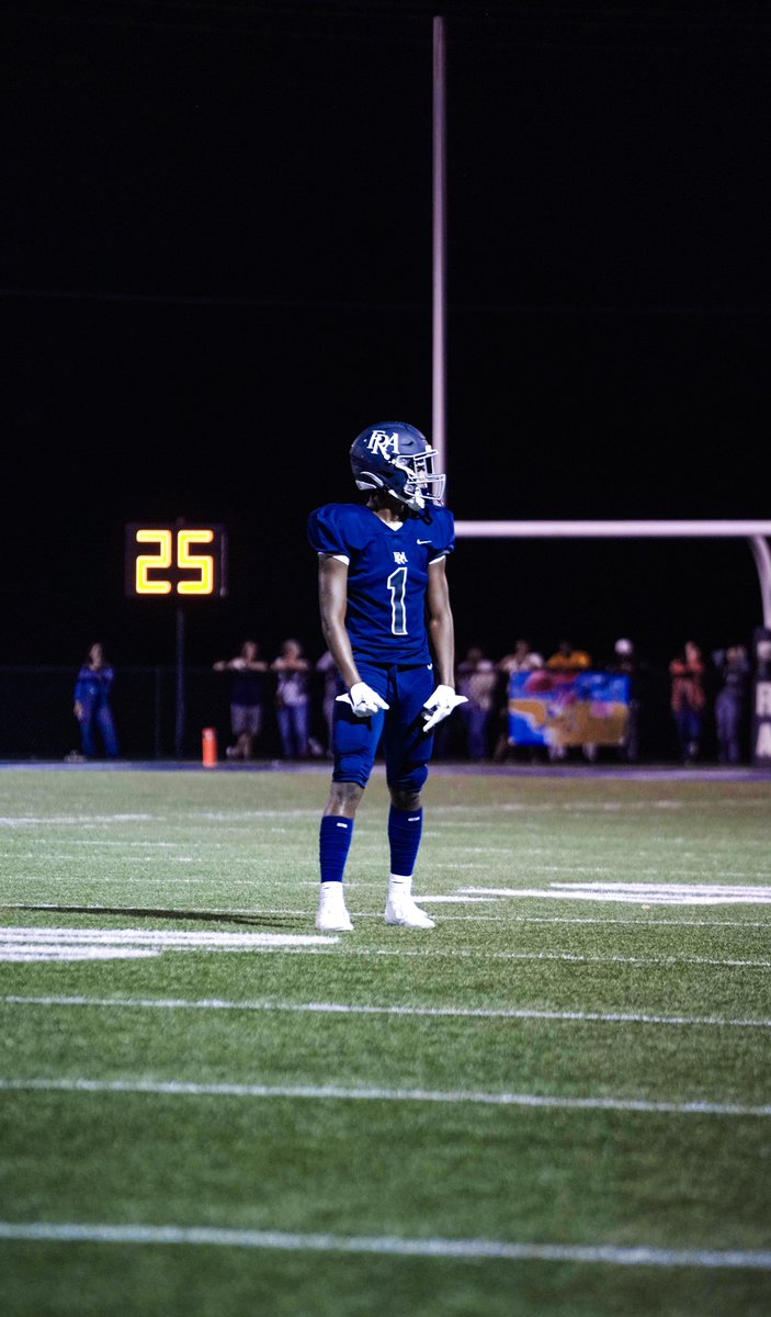 boydth5's tweet photo. Updated Film 💭
Boyd Brown 2024 WR 
6’2 180
https://t.co/9eIPtof8p6 https://t.co/lloljTEZf5