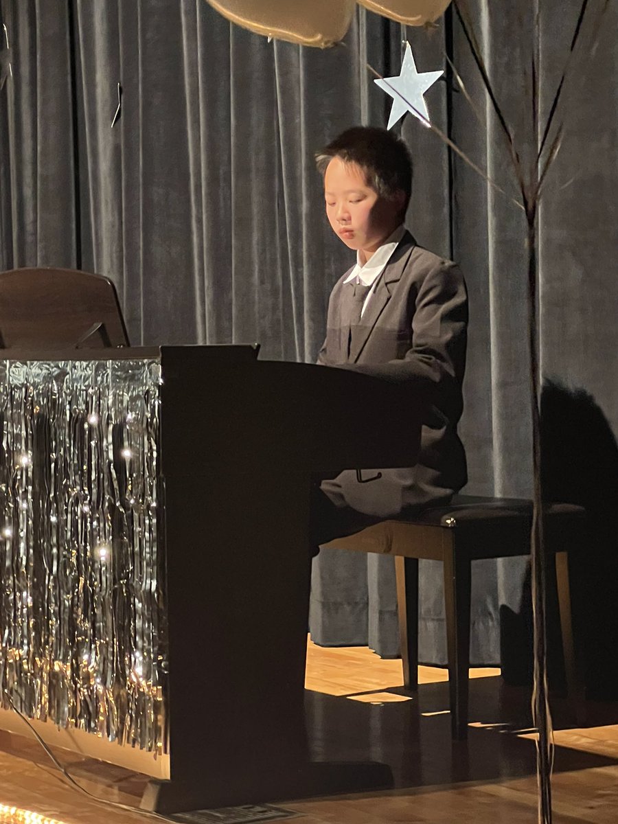 Lisa Mele tweet media