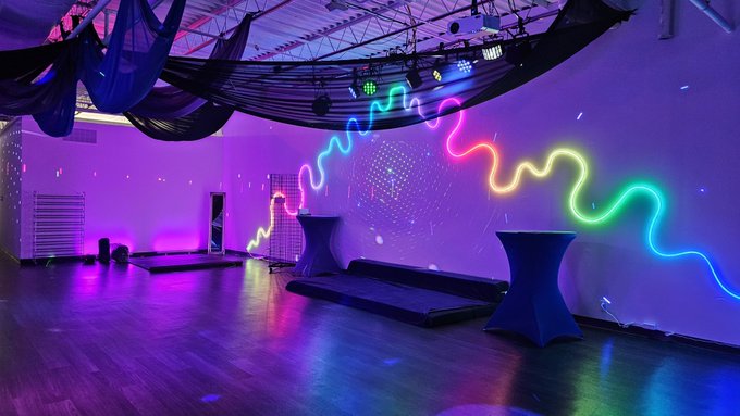 One thing is for certain: I know how to make a place aesthetic. This isn't even done yet! https://t.