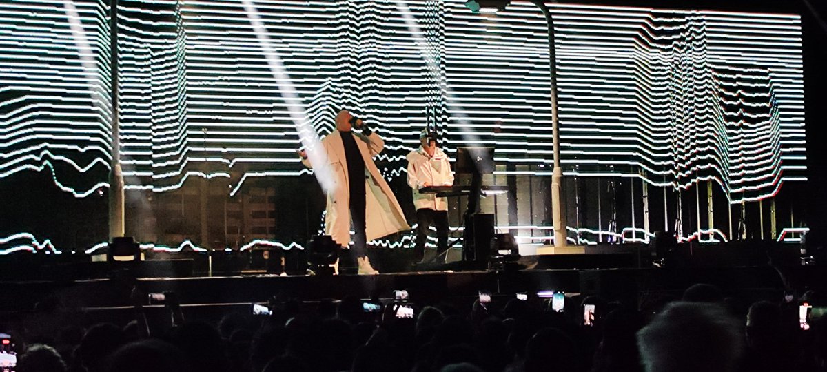 danielefecto's tweet photo. Esta noche vine a ver a @petshopboys 🙌🏻.

#RoadToPrimavera 🔥 un show de @BizarroLivePe https://t.co/tEl80KSwmh
