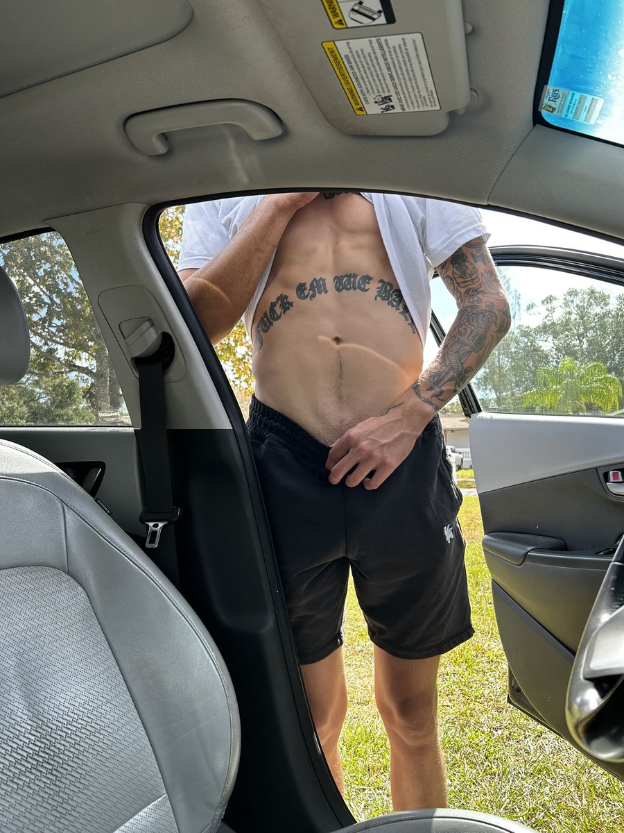 PAYPALPAUL's tweet photo. POV : “Pay me then I’ll give you the ride.”

#tallmaster #tallguy #hotguy #findom #taxfriday #onlyfans #malegod #fitness #malemodel https://t.co/sLJY4Zelp4