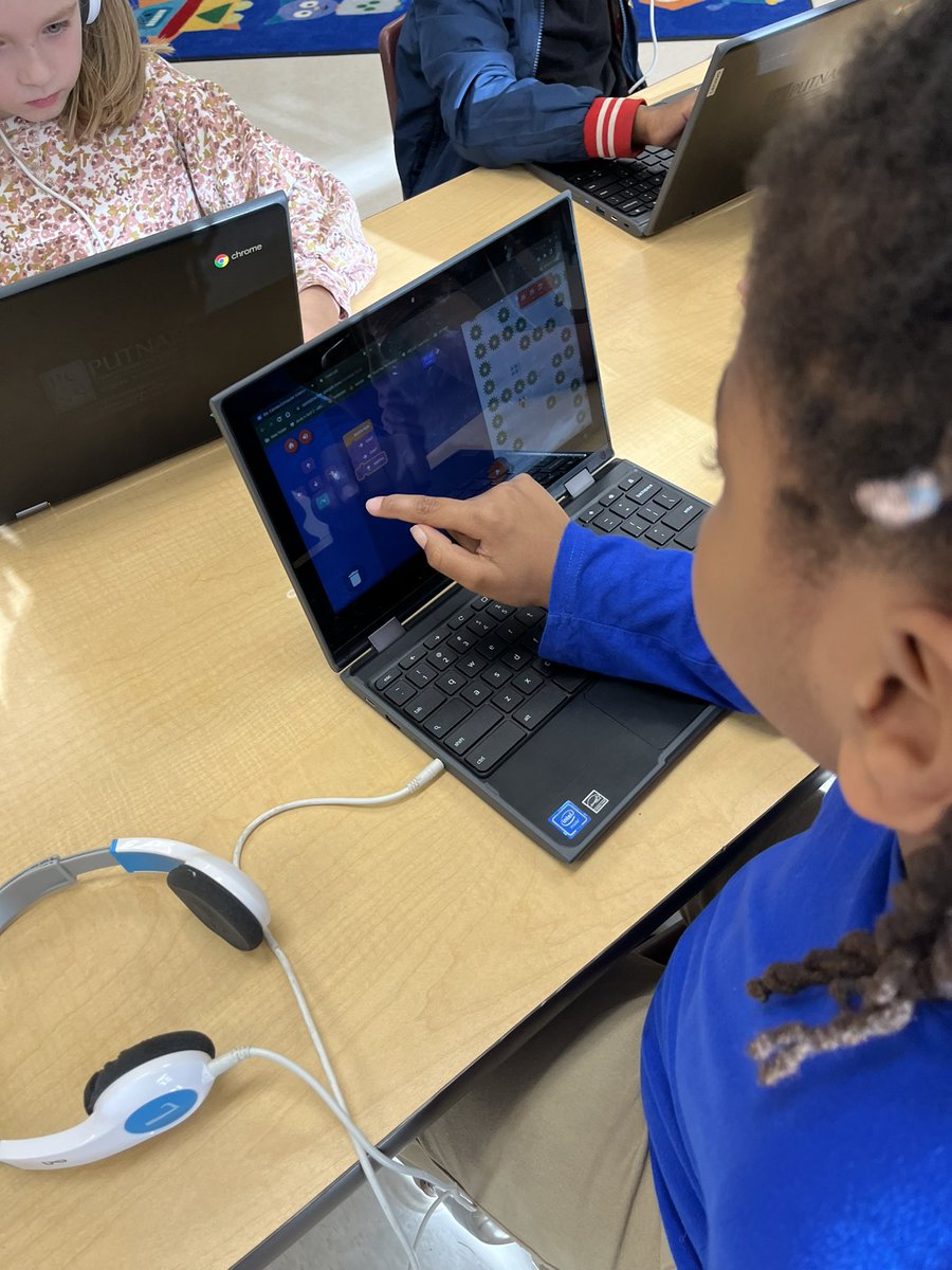 @GaDOE_CS 
Students at Putnam County Primary School were challenged with coding this week in first and second grade. Many students were able to complete all of the levels for the challenge!! #putnamproud