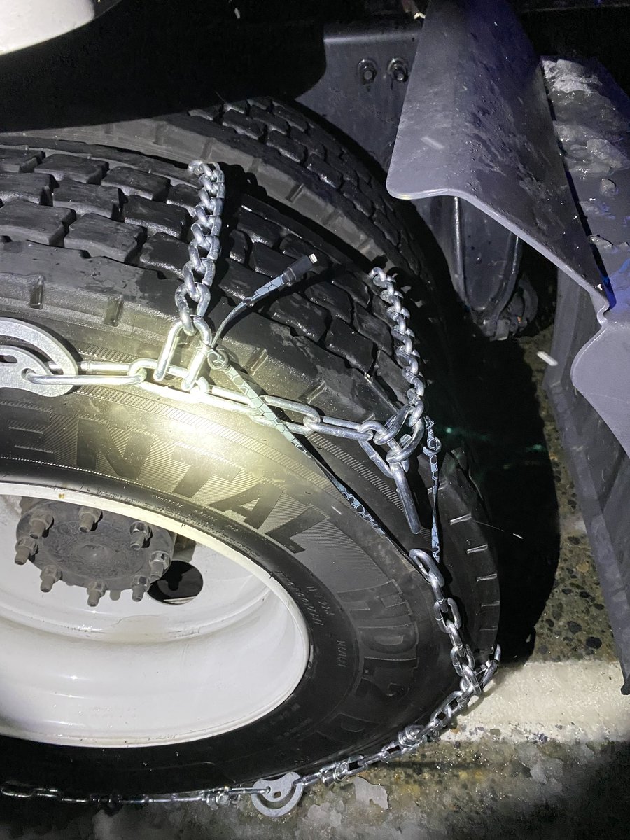 This driver had chains that were too small and used a USB cord to “remedy” the issue. Not acceptable. Ticketed for not carrying proper chains.