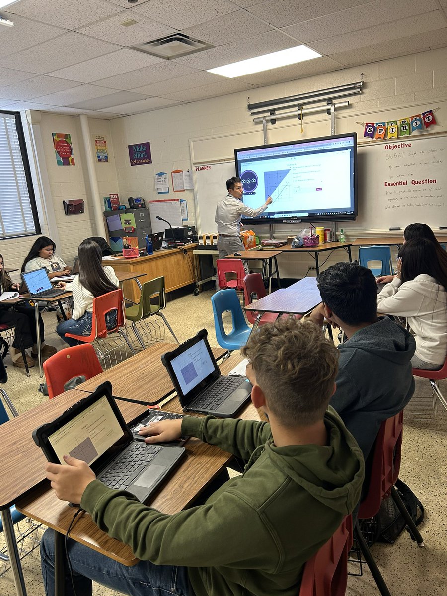 Lara00Susy's tweet image. Higher level thinking…Students in Mr. Shu’s class had to come up with an inequality to collect points. They need to aim for a high score then write down the strategy they used to come up with they’re competing inequality.  Loved the explanation.
#ohsmath
#creating