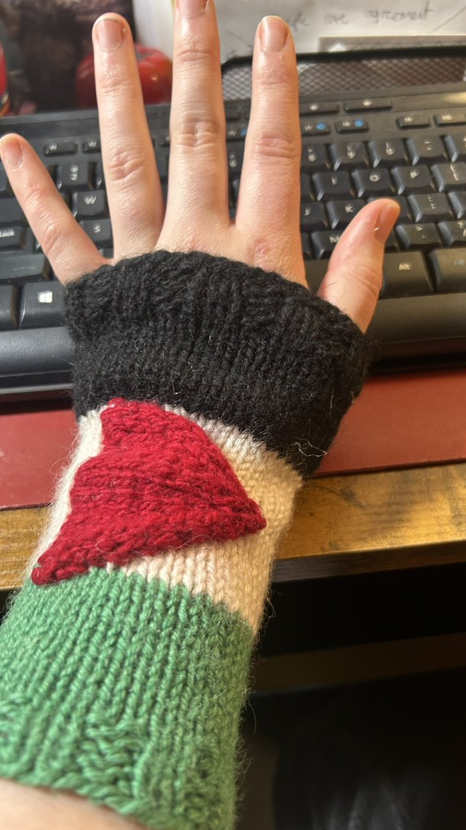 New wristwarmers arrived from my mum