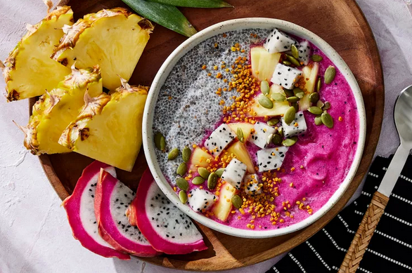 rufama1's tweet photo. paired with pepitas and bee pollen. Fizzy kombucha makes the texture of this easy smoothie bowl unique. https://t.co/7PBQpvDMp2