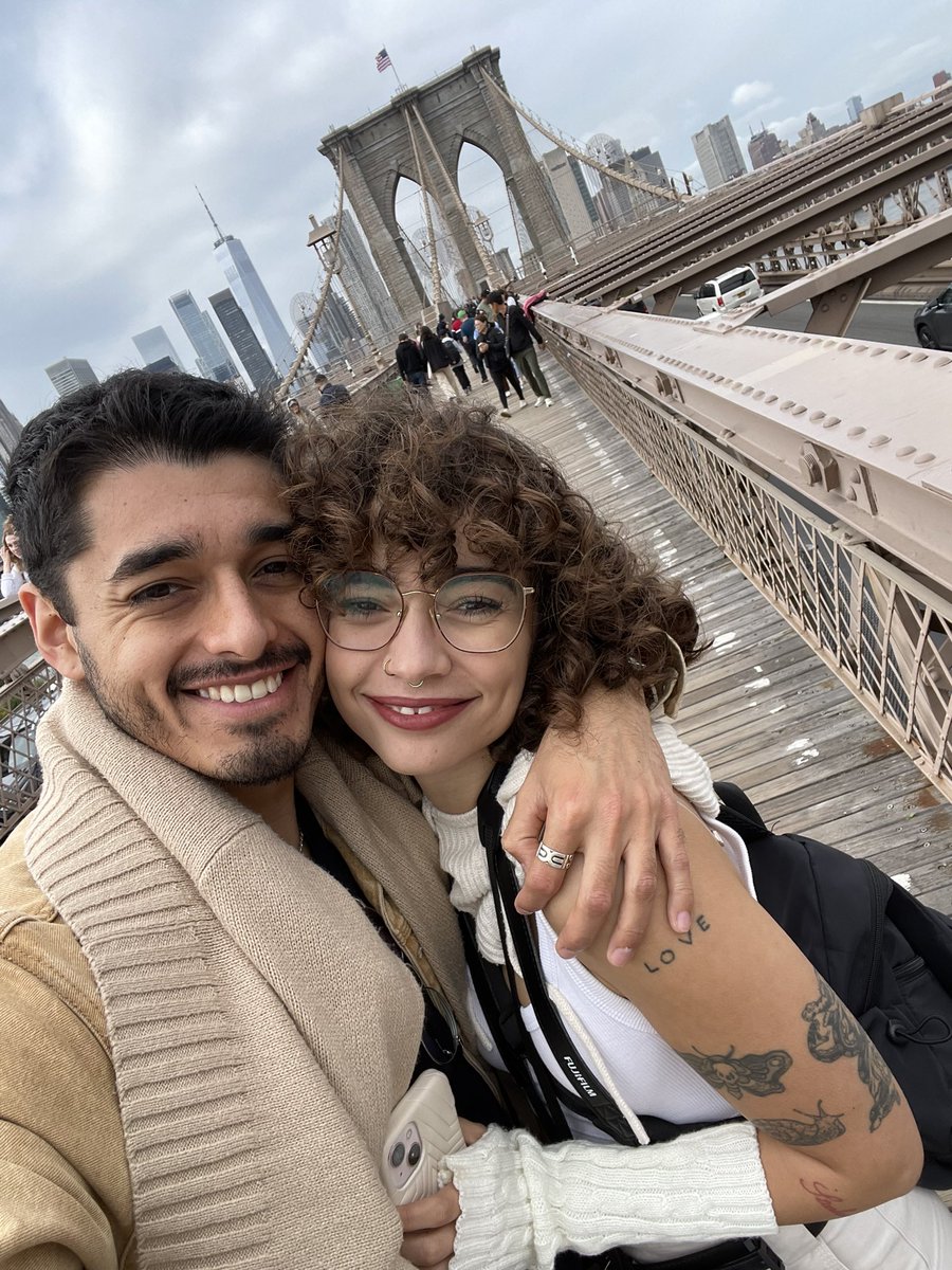 ferrzermeno's tweet photo. Wey mi novio cumplió mi sueño de ir a Nueva York regalándomelo de cumpleaños este año🥹🤍  y les juro que cada que lo pienso lloro porque desde hace años siempre pensaba en ir a ny y lo veía imposible… y pensar que alguien me ama tanto para hacerlo realidad me explota el corazón https://t.co/cRa0f2Sc4O