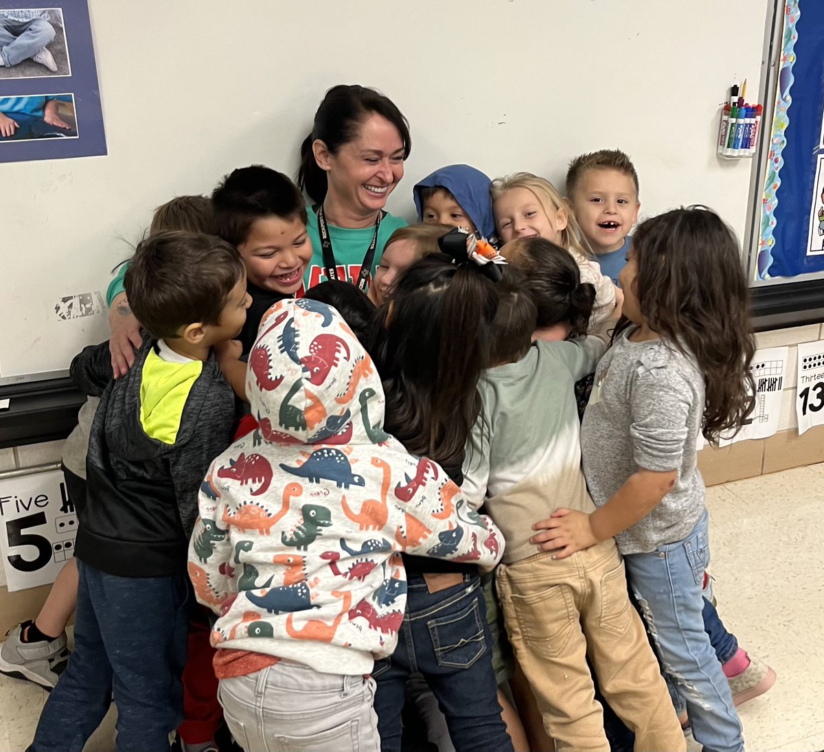 AmberLadd15's tweet photo. Such a joy reading to Ms. Ladd’s Pre-K students! https://t.co/HgqFEzkuJa