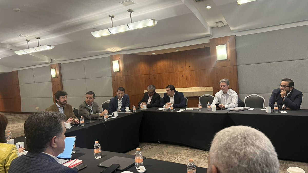 Esta mañana , nos reunimos en <a href="/fiestamericana/">Fiesta Americana</a> con un importante grupo de líderes de organizaciones de destinos de México para, con apoyo de <a href="/destintl/">Destinations International</a> e increíbles asesores,  alinear nuestra narrativa y abogar por esta relevante profesión. Gracias a todos x sus contribuciones