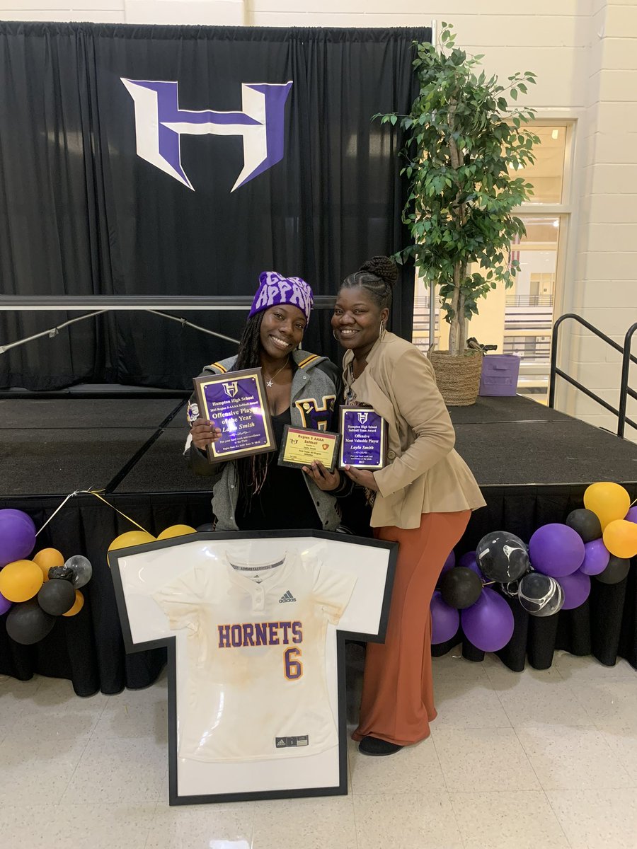 layla ︎︎smith tweet media