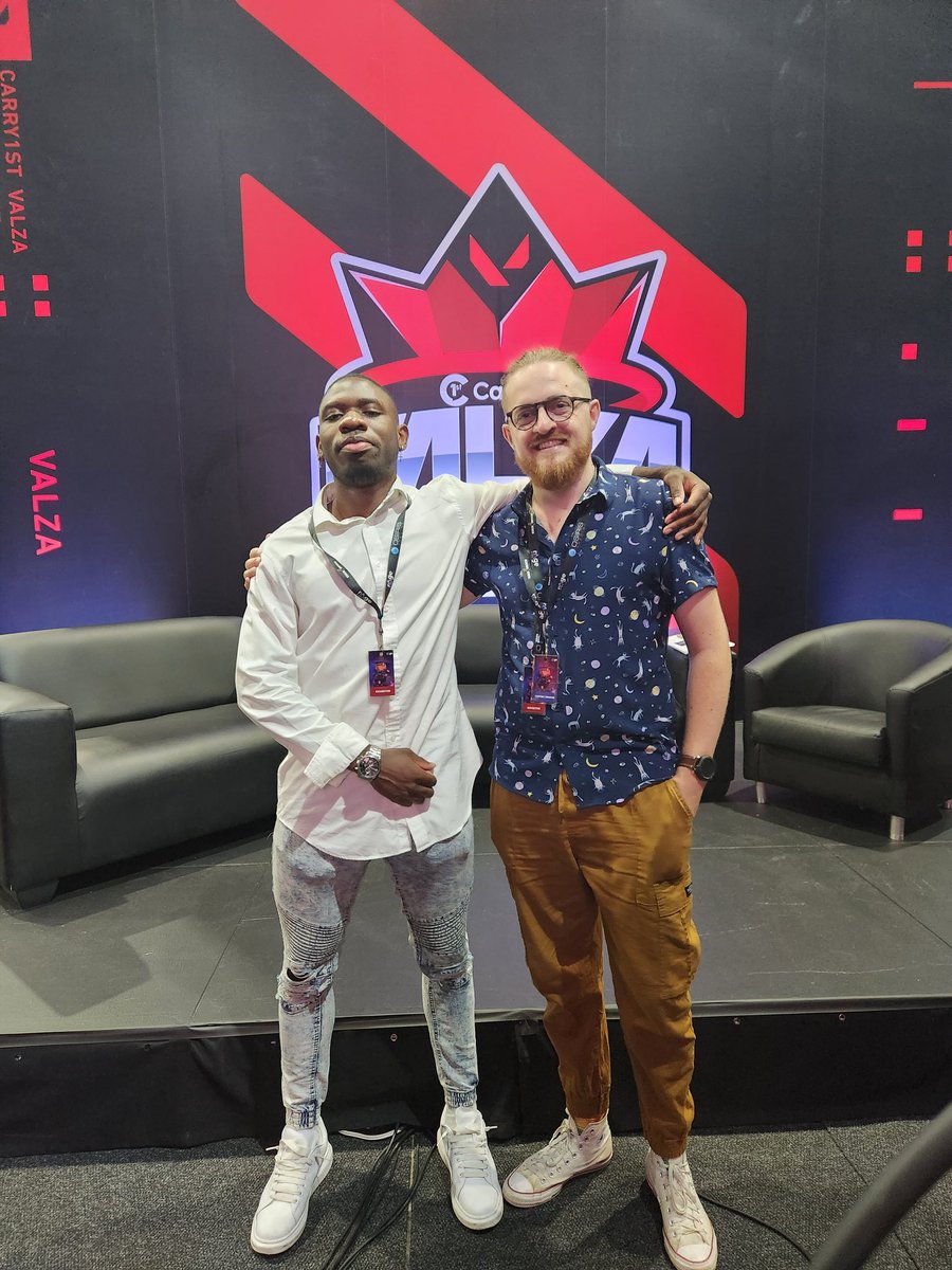 DaddyCOolZA's tweet photo. Opening the @carry1st #ValZA cup stage with the @itzSkarra right now. Some awesome prizes up for grabs!

Who am I seeing at @rAgeExpo this year?? Don't forget the secret code "Hug me daddy" to get dah best hug in za™️ for freeee https://t.co/cVYmWh41C2