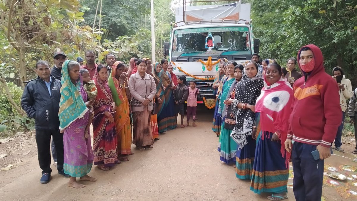 BDO_BETNOTI's tweet photo. VBS PROGRAM HAPPENING AT MUKTAPUR GP OF BETNOTI BLOCK
#ZP_MAYURBHANJ
#DM_MAYURBHANJ
#CMO_ODISHA
#PRD_ODISHA https://t.co/d2cLBRKUrK