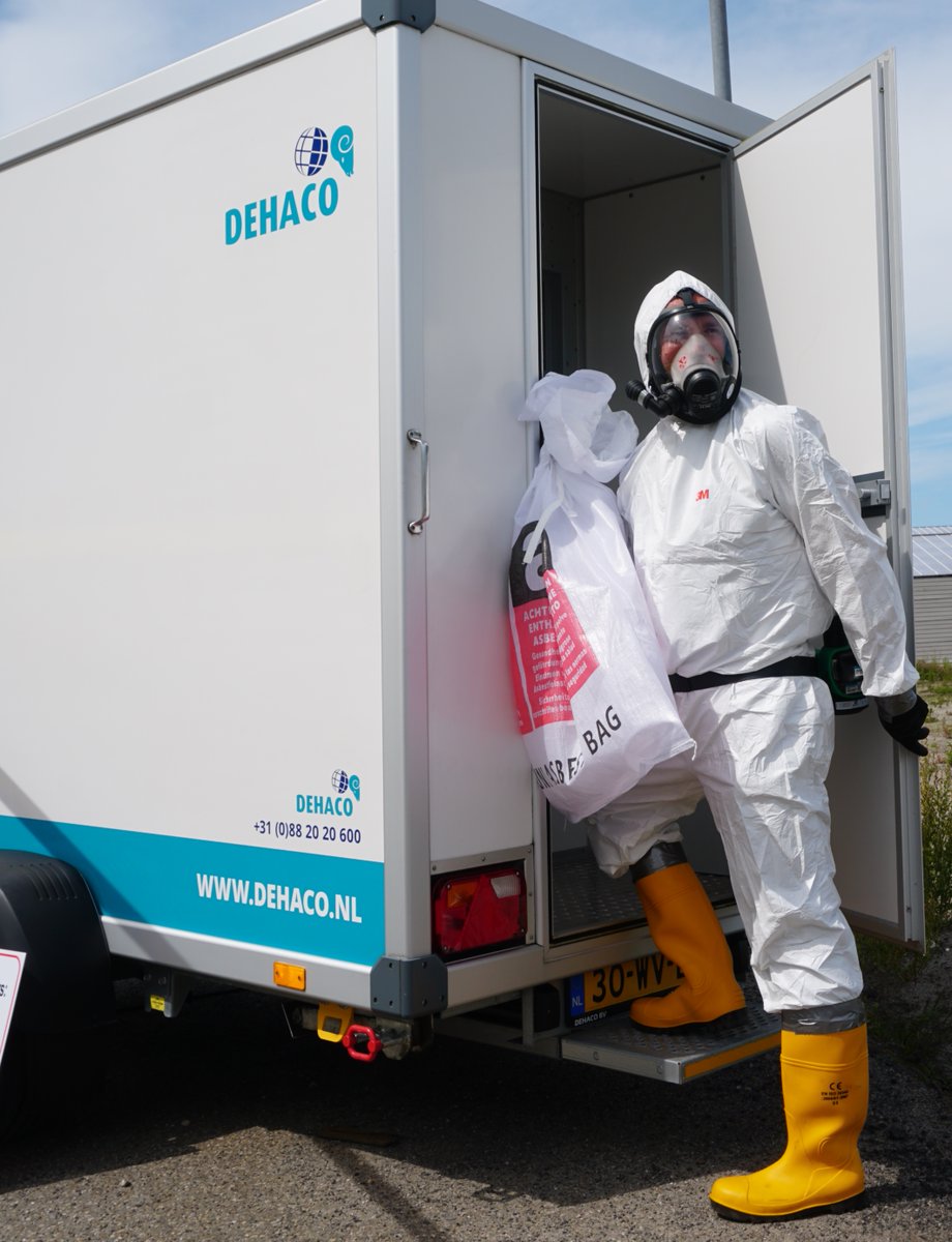 𝘼𝙡 𝙟𝙚 𝙥𝙚𝙧𝙨𝙤𝙤𝙣𝙡𝙞𝙟𝙠𝙚 𝙗𝙚𝙨𝙘𝙝𝙚𝙧𝙢𝙞𝙣𝙜𝙨𝙢𝙞𝙙𝙙𝙚𝙡𝙚𝙣! 

Met 3M ga je zo veilig mogelijk aan de slag. Van maskers tot brillen en van helmen tot overalls. 

Het assortiment vind je in onze webshop! ⬇️
🔗: loom.ly/h8l3iyE.

#veiligheid